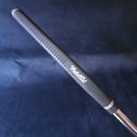 Chicago 4 Tour Ace 5 Blade Putter Right Handed RH Steel 35.75" Medallist Handle - Picture 6 of 9